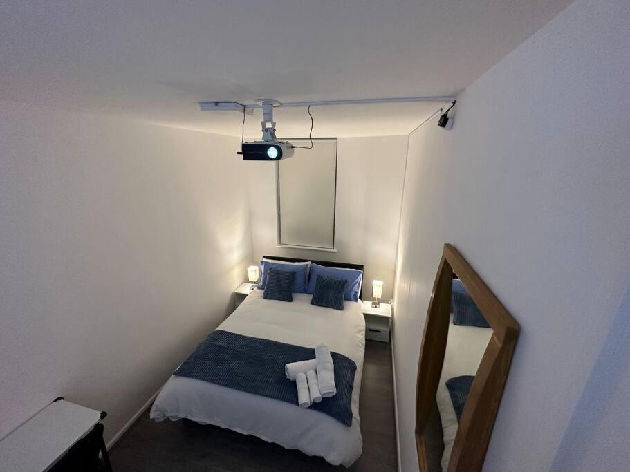 Small Cozy Private Bedroom Zone1 伦敦 外观 照片
